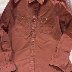 Used L.L. Bean Men's size Large Slightly Fitted Button-Down Shirt.
